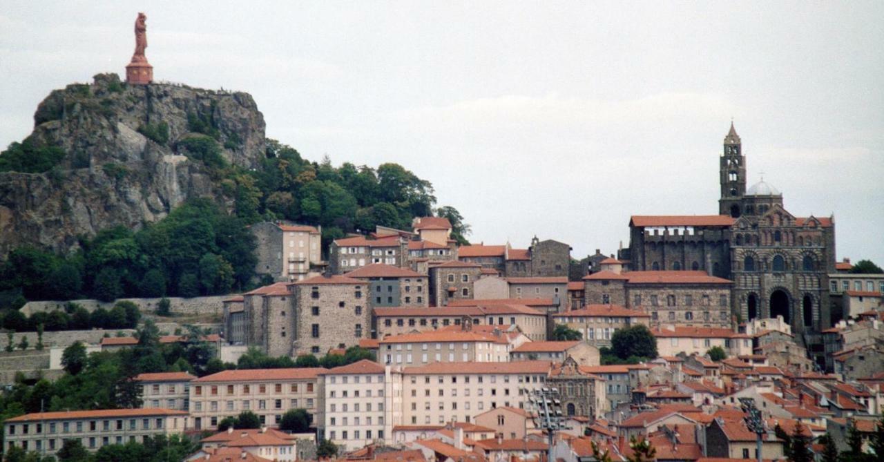 Logis Du Cagaire Apartment Le Puy-en-Velay Exterior photo
